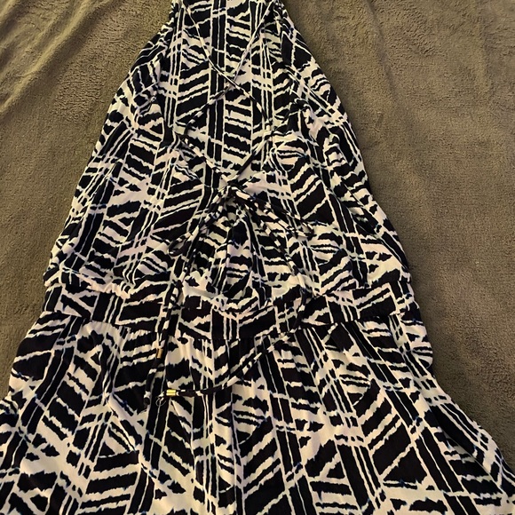 ADORABLE romper - Picture 2 of 2